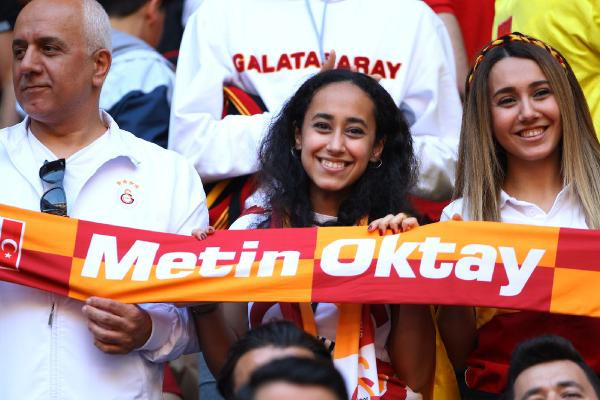 Galatasaray taraftarı TFF'yi protesto etti, A Spor yayını kesip reklama gitti - Resim: 3
