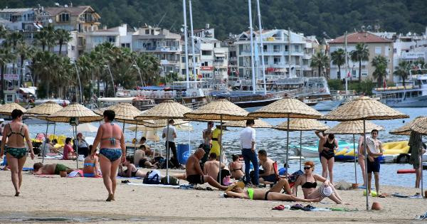 İstanbul'da kalanlar çok kıskanacak: Marmaris plajında şu an.. - Resim: 6