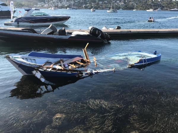 Bodrum'da rezalet: Maça Kızı'nın sürat teknesi magazincilerin teknesini batırdı kaptanın ayağı koptu - Resim: 6