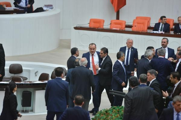 Ankara saldırısı Meclis'te kavga çıkardı! - Resim: 6