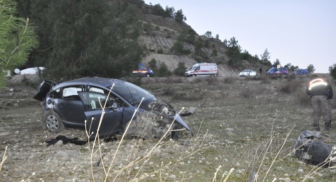 Antalya’da trafik kazası: 2 ölü, 2 yaralı - Resim: 1