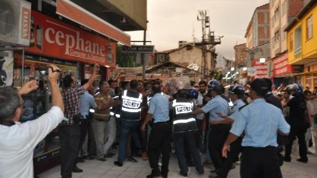 Birçok şehirde HDP'ye yönelik saldırılar! - Resim: 2