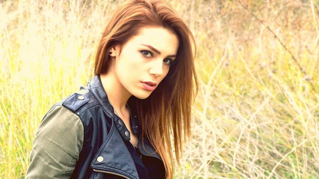 Yağmur Tanrısevsin Türkiye'yi terk ediyor - Resim: 2