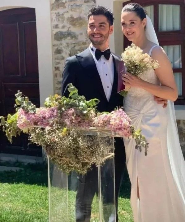 Melis Birkan ve Aras Aydın'ın Düğününde Ankara Havası Çoşturdu! - Resim: 3