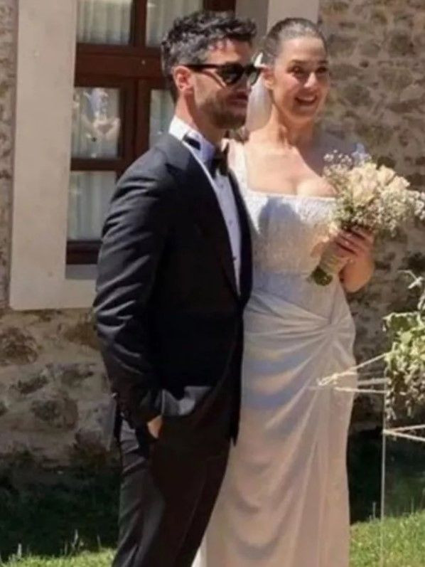 Melis Birkan ve Aras Aydın'ın Düğününde Ankara Havası Çoşturdu! - Resim: 4