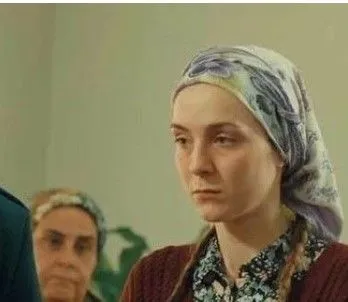 Gönül Dağı'nın Mihriban'ı Bikinisiyle Mest Etti!