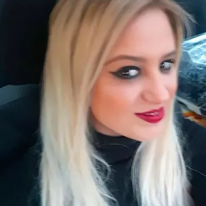 İşte Canlı Yayında Cin Çıkarma Seansı Yapan Pelin Hürman'ın Eski Hali! Donat Reis Kızacak