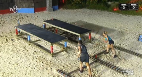 Survivor'da Hikmet ile Nagihan'ın Kavgası Şok Etti! - Resim: 1