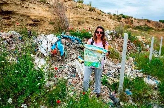 İngiliz Gazetesi, Adana'daki Çöpleri Manşete Taşıdı! - Resim: 2