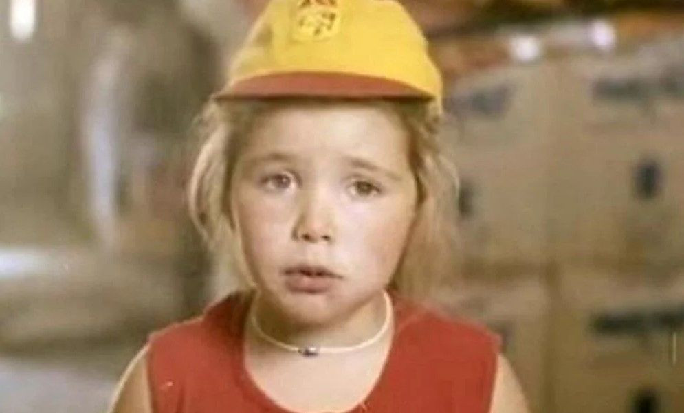 Kemal Sunal'ın Garip Filminin Fatoş'u Ece Alton Şimdi Ne Yapıyor?