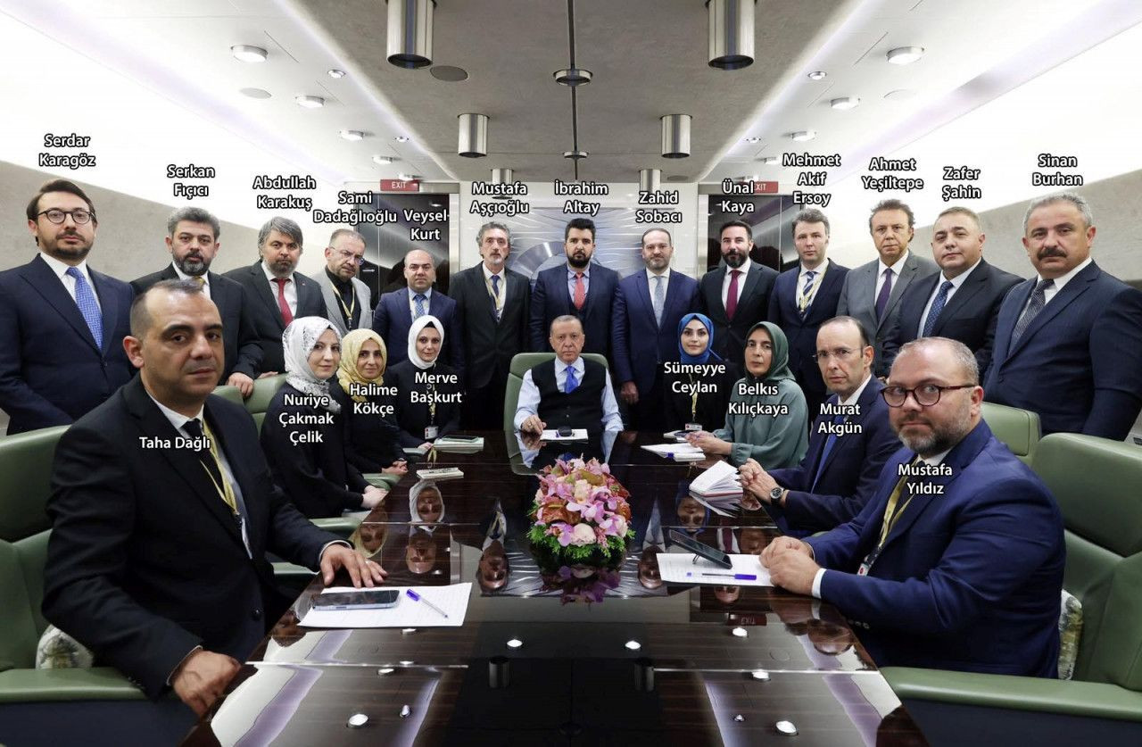 Erdoğan'la Dünyayı Gezen  Hangi Gazeteciler Uçaktan Atıldı?