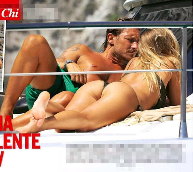 Francesco Totti'nin eşi Ilary Blasi Efsane futbolcuyu aldattı! Telefonunda Uygunsuz mesajları Gördü - Resim: 1