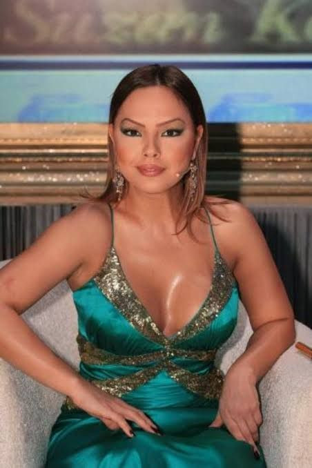 Şebnem Ferah Sevgilisi ve Ebru Gündeş'in İhanetini Televizyondan Öğrenince Nasıl Yıkıldı?