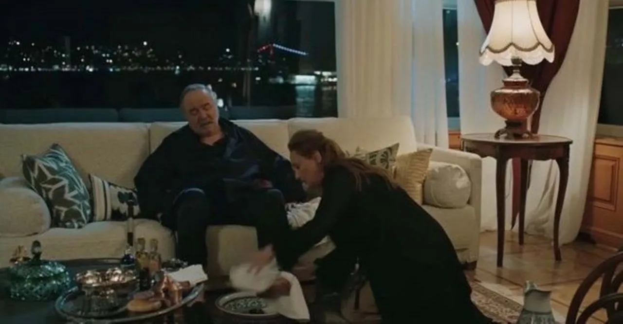 Yalı Çapkını Dizisinin fettan yengesi İfakat kimdir? Gülçin Santırcıoğlu kimdir?