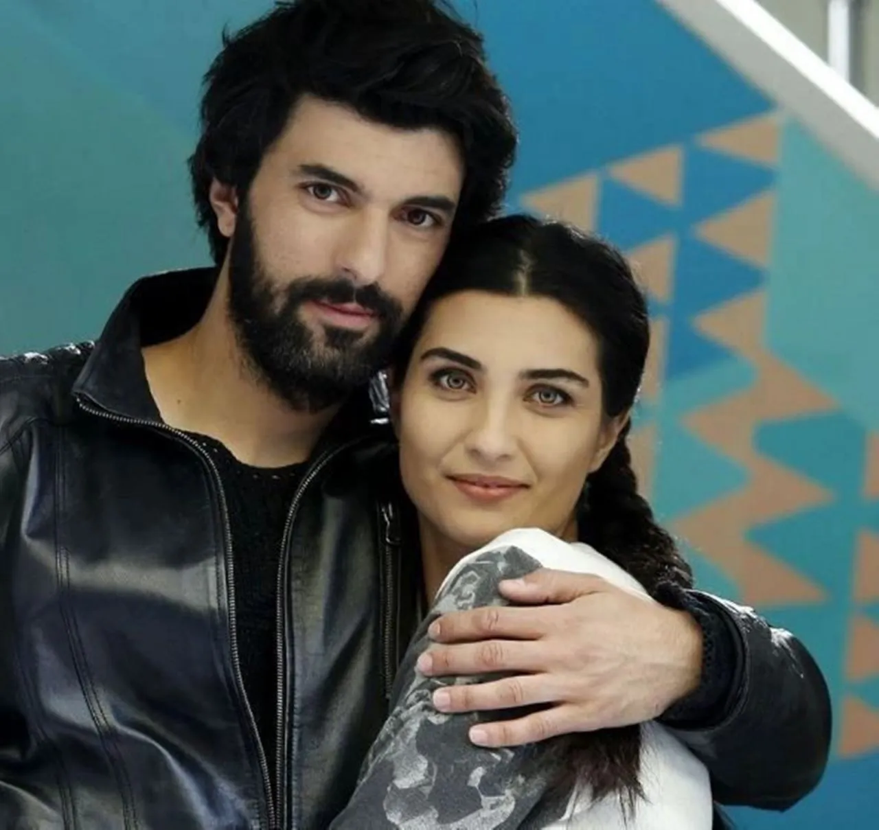 Tuba Büyüküstün İle Engin Akyürek Aşk Yaşıyor