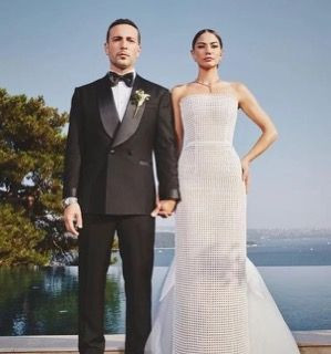 Demet Özdemir Oğuzhan Koç'u evli yönetmenle mi aldattı?