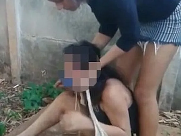 Kız çetesinin dört saat süren palalı işkencesi
