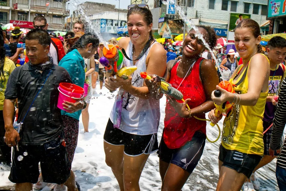 Tayland Songkran Su Festivali