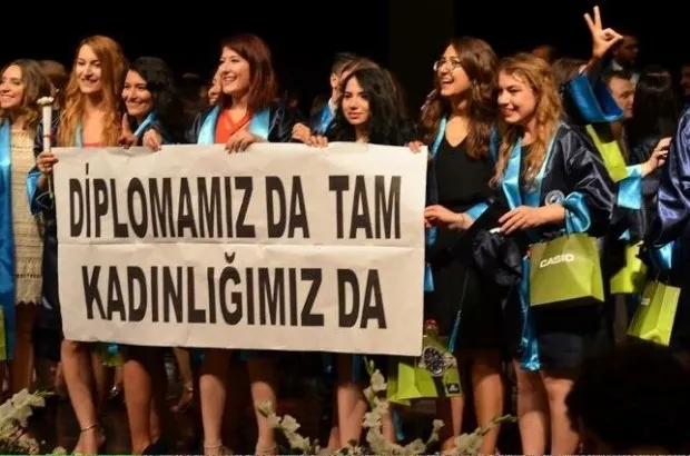 Üniversitelerde pankartlı mesajlar