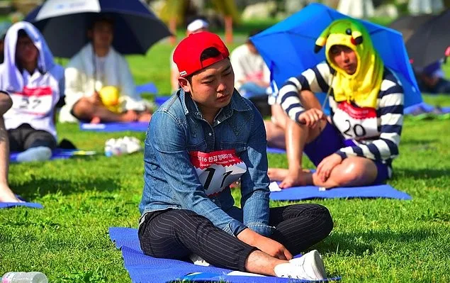 Kore'den yeni spor dalı: Hiçbir şey yapmamak