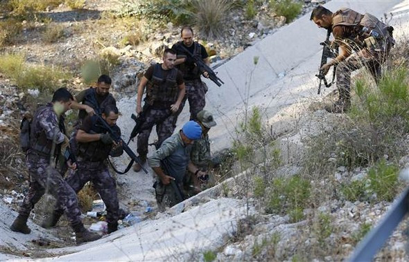 Marmaris'te aranan firari askerler işte böyle yakalandı