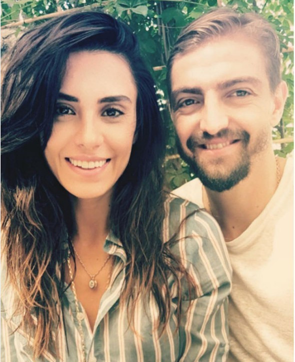 Caner Erkin ile Şükran Ovalı'dan aşk dolu mesajlar