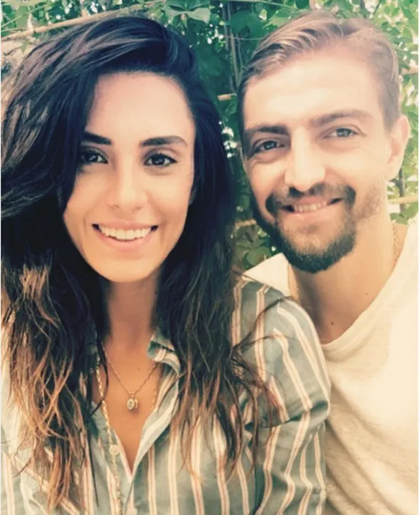 Caner Erkin ile Şükran Ovalı'dan aşk dolu mesajlar