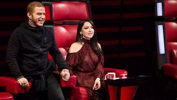 Hadise’den transparan teşekkürü
