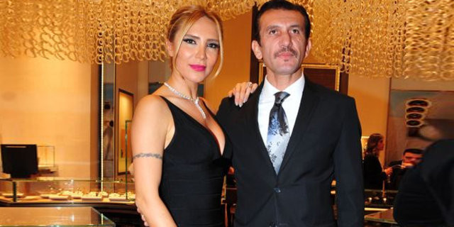 Reçber çifti yeni evlerine servet yatırdı