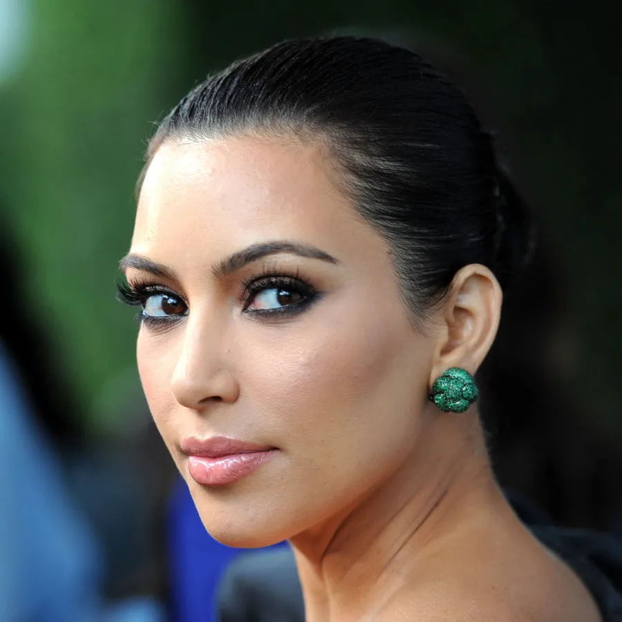 Ahu Tuğba, Kim Kardashian’la akraba mı olacak?