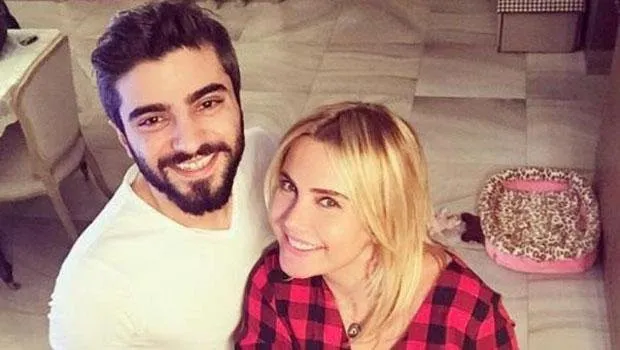 Çağatay Ulusoy eski sevgilisi Duygu Sarışın'a geri döndü