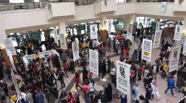 Binlerce kişi TÜYAP İstanbul Kitap Fuarı'na akın etti! İlginç görüntüler