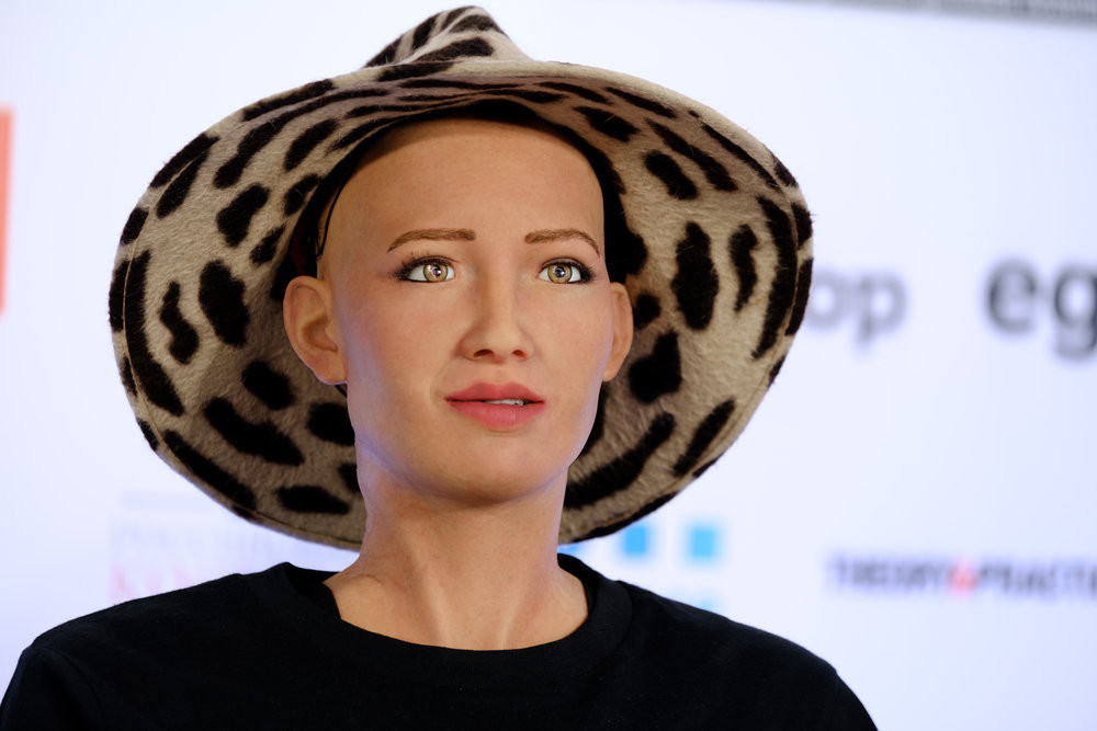 Devlet Bahçeli yine çok kızacak! Robot Sophia bakın ne istedi?