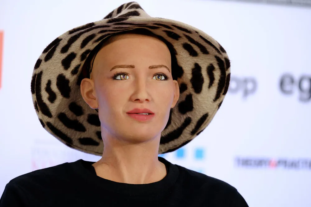 Devlet Bahçeli yine çok kızacak! Robot Sophia bakın ne istedi?