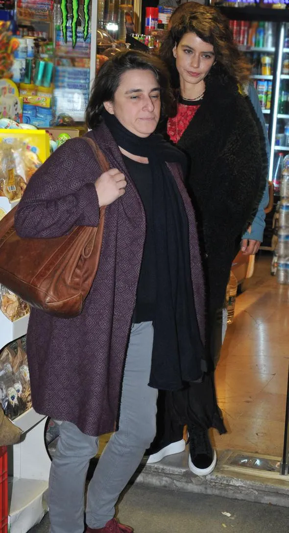 Beren Saat eridi