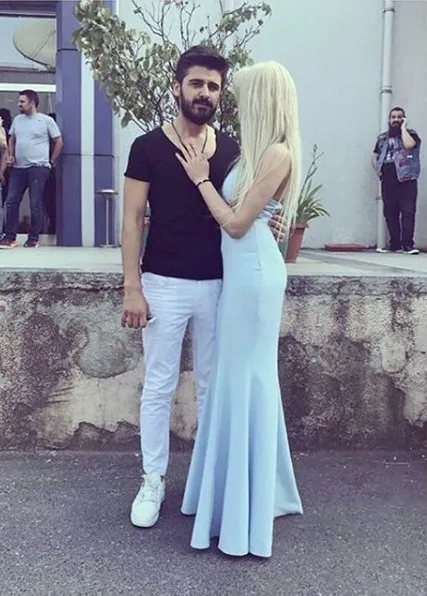 Emrah'ın oğlu Tayfun'un tuhaf aşk kareleri