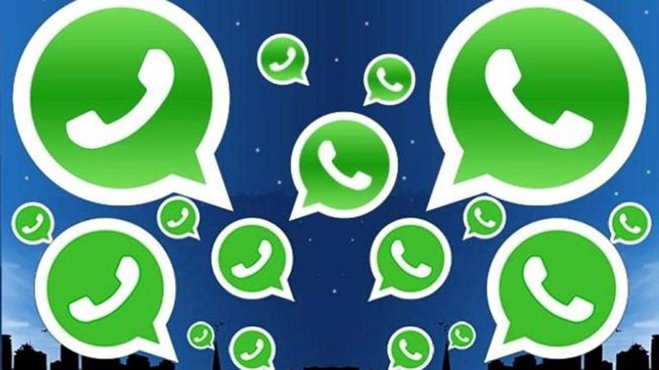 Kasabasını WhatsApp ile yöneten vali hapis cezasına çarptırıldı