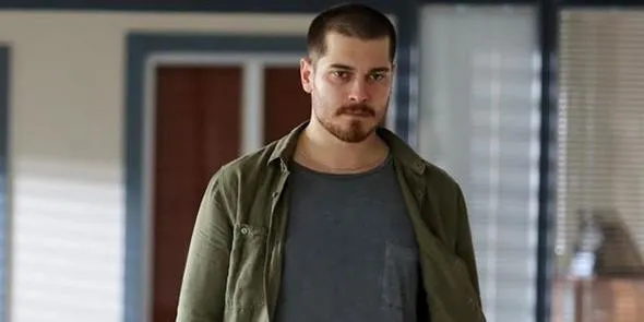 Bomba iddia! Çağatay ulusoy rol arkadaşıyla mı beraber?