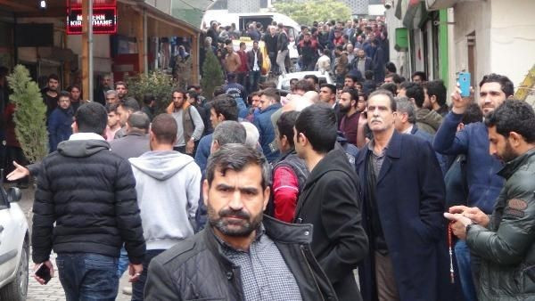 Kavganın arasında kaldı!