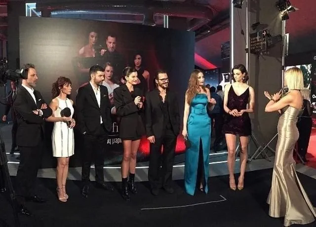 Fi Çi Pi galası ünlü akımına uğradı
