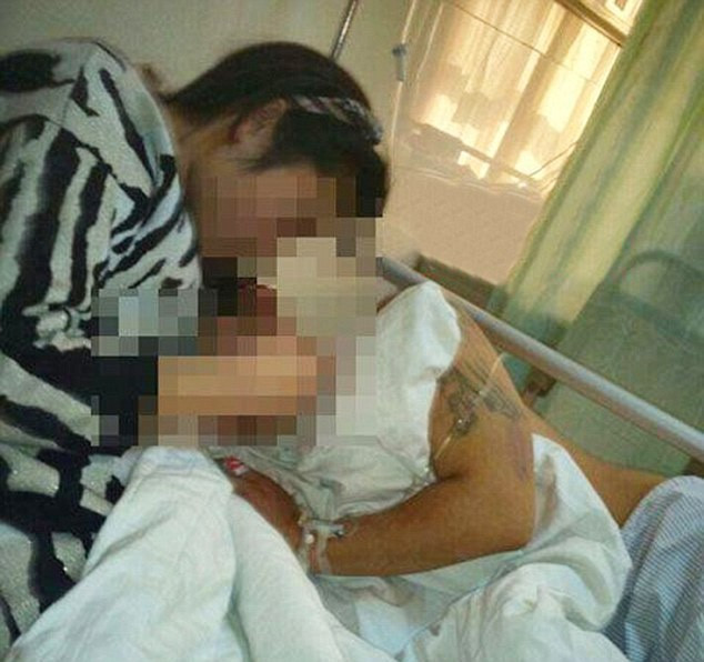 Kıskançlık yüzünden kocasının cinsel organını kesti