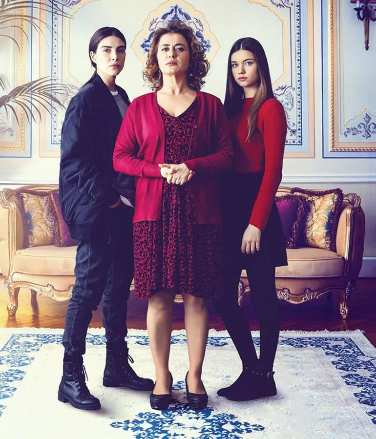 Afra Saraçoğlu Ece rolünü anlattı: Saflığı beni delirtiyor