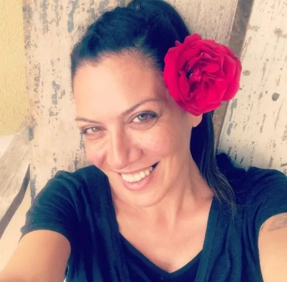 Sibel Tüzün makyajsız haliyle şok etti!