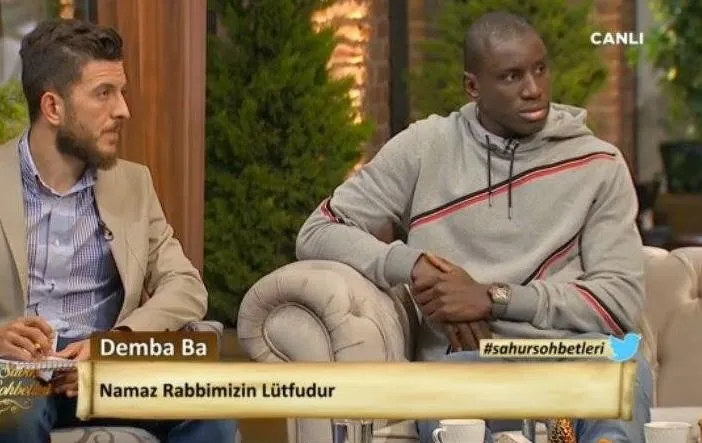 Beşiktaşlı Demba Ba, Fox TV'de sahur programına katıldı