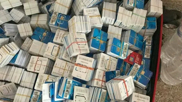 400 iPhone'la çalışan tık çiftliği