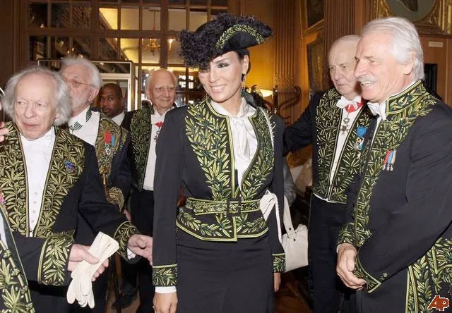 Dünyanın konuştuğu Katar Emiri'nin eşi Sheikha Moza kimdir?