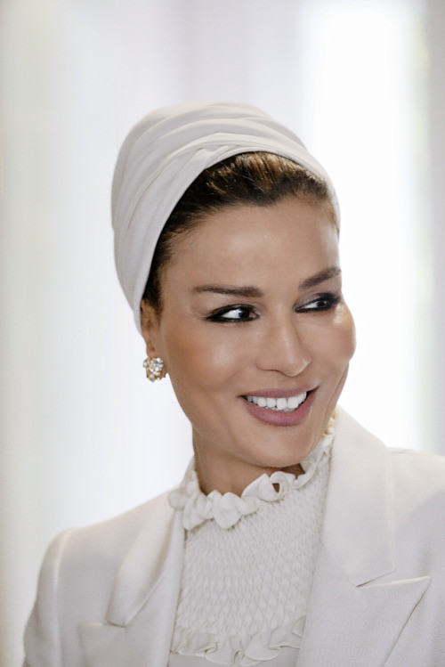 Katar'ın muhafazakar tarzıyla first lady'si: Moza bint Nasser