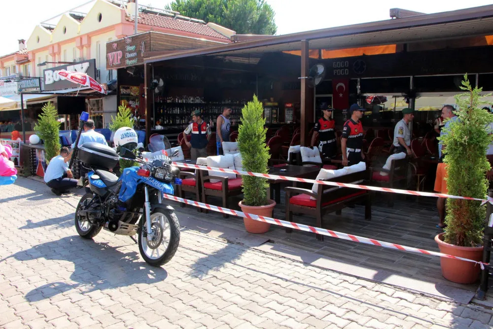 Çocukların yarı çıplak dansıyla tepki çeken bar kapatıldı