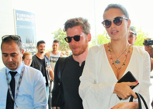 Adriana Lima Metin Hara'dan kaçtı mı? Tek başına gitti!
