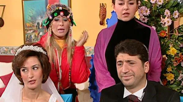 Ruhsar dizisinin Reyhan Saftirik'i Ebru Karanfilci şimdi ne yapıyor?